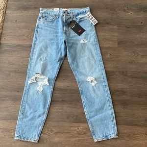 LEVI WEDGIE STYLE JEANS SIZE 28 BRAND NEW WITH TAGS!